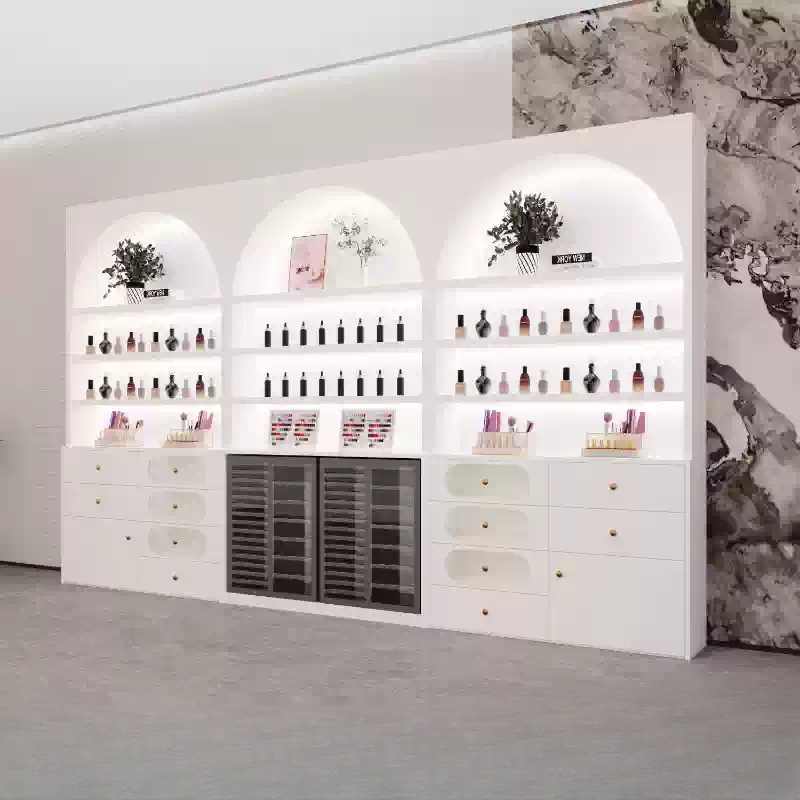 Beauty & Makeup Katia Di Paola - Vitrines de présentation de cosmétiques sur