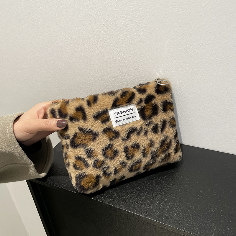 Sac de maquillage en peluche i - Beauty Makeup Women avis et prix