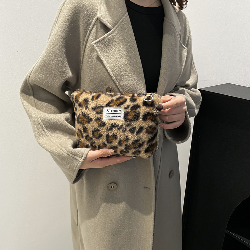 Sac de maquillage en peluche i - Beauty Makeup Women avis et prix